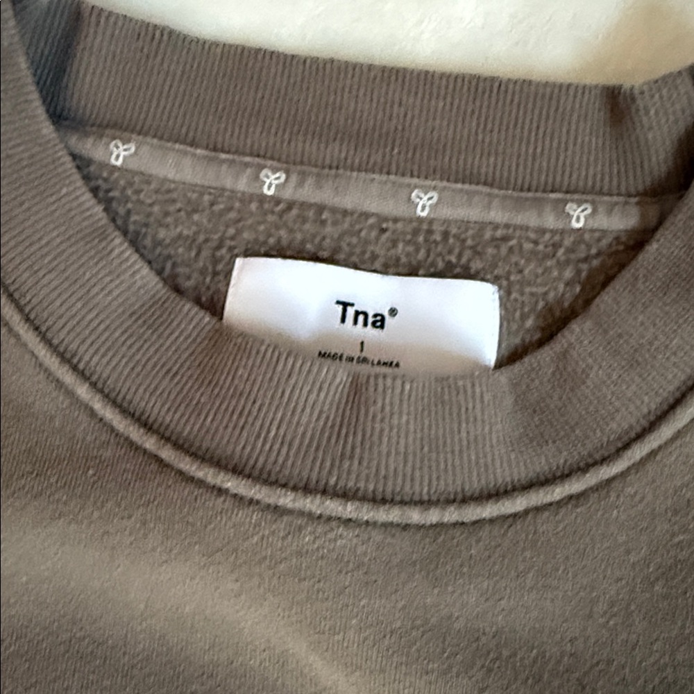 Aritzia TNA Sweatshirt - Picture 2 of 3